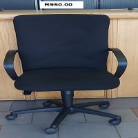 CH8 - Chair swivel black R950.00